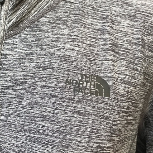 The North Face Motivation Quarter Zip Athletic Top - Picture 3 of 7